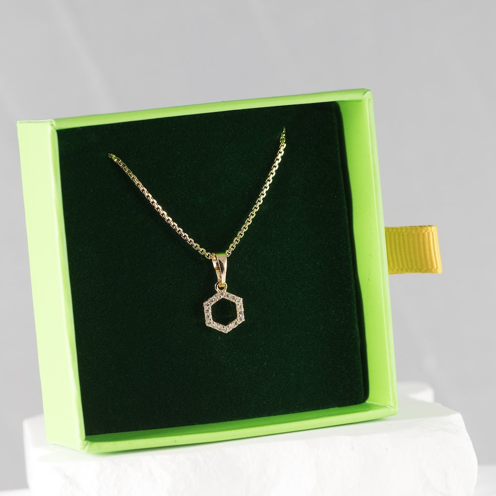 Kaklarota ar kristālu kulonu 'DEVONA'