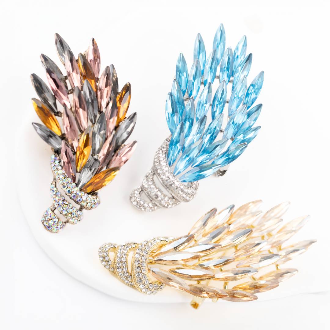 Broša spalvas formā zilā krāsā