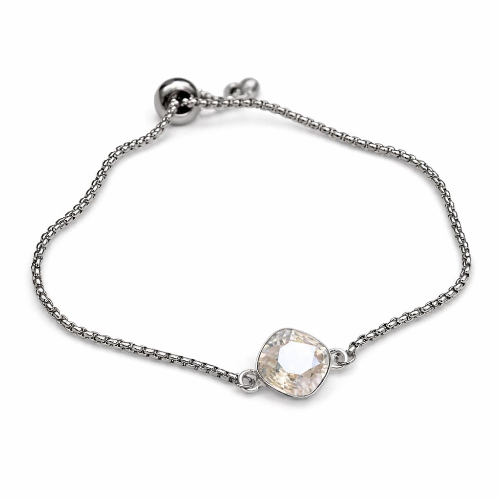 Savelkama rokassprādze ar rombveida crystal kristālu un regulējamu aizdari elegantā minimālisma stilā