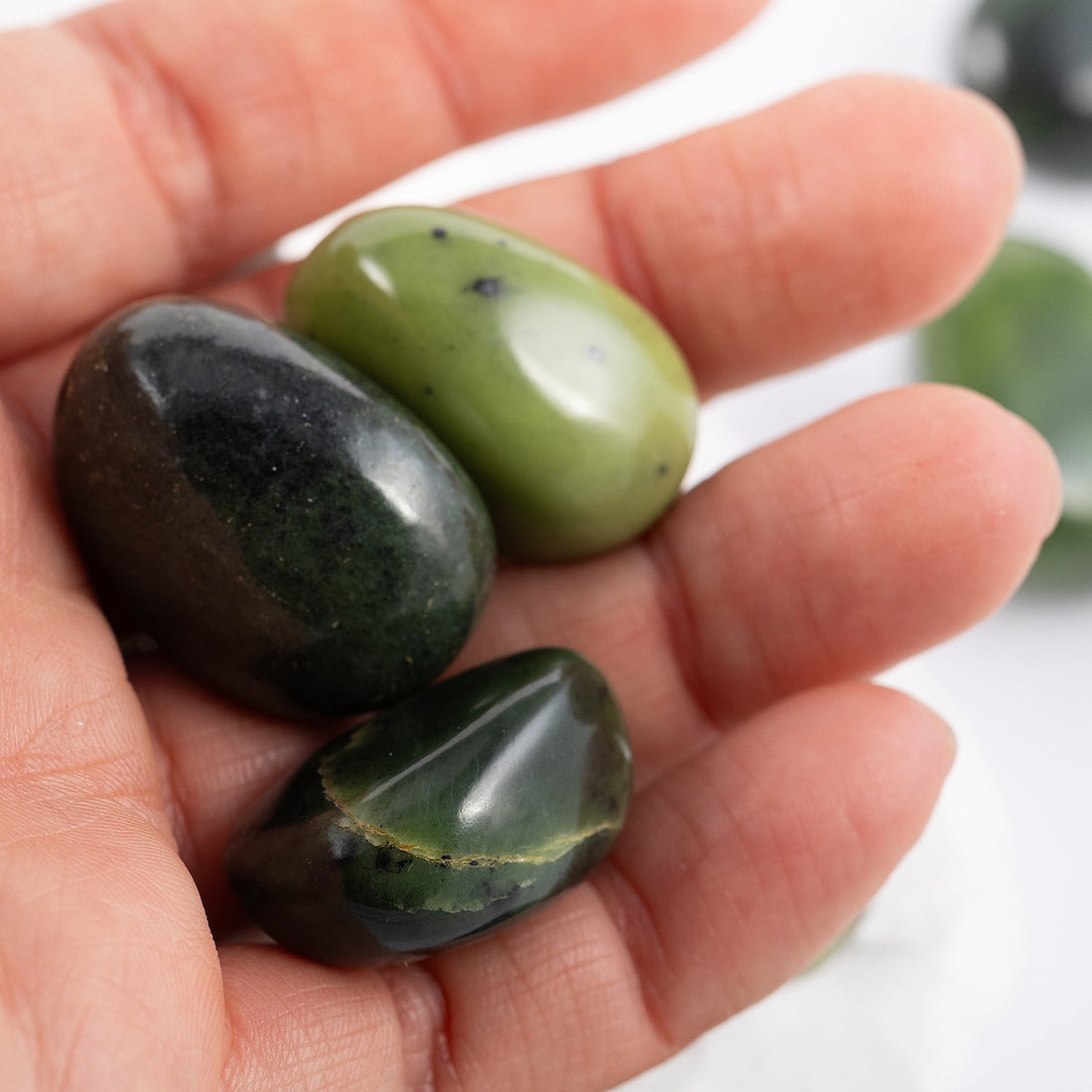 Nefrīta jašma - slīpēta