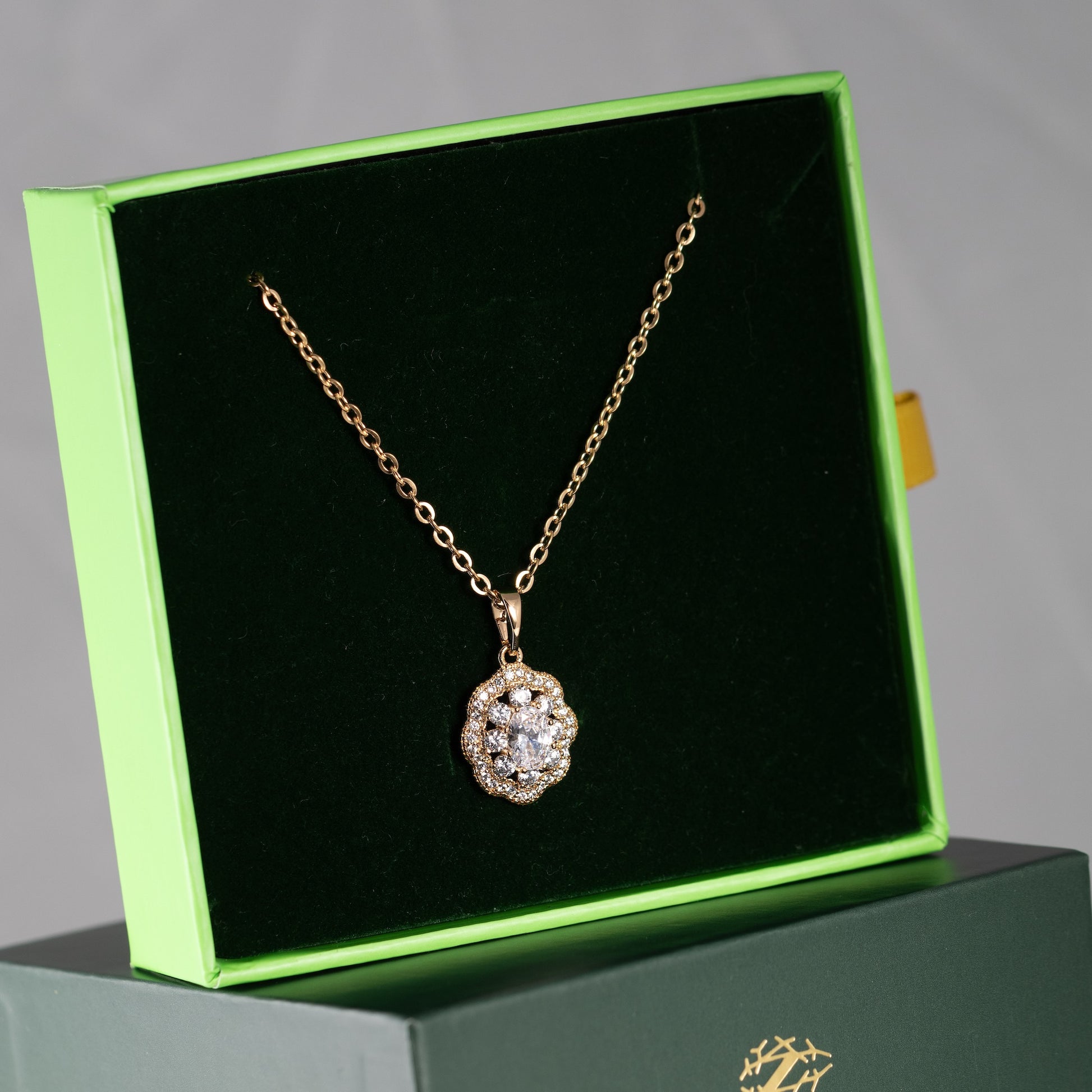 Antialerģiska kaklarota ar kristālu 'ANNA'