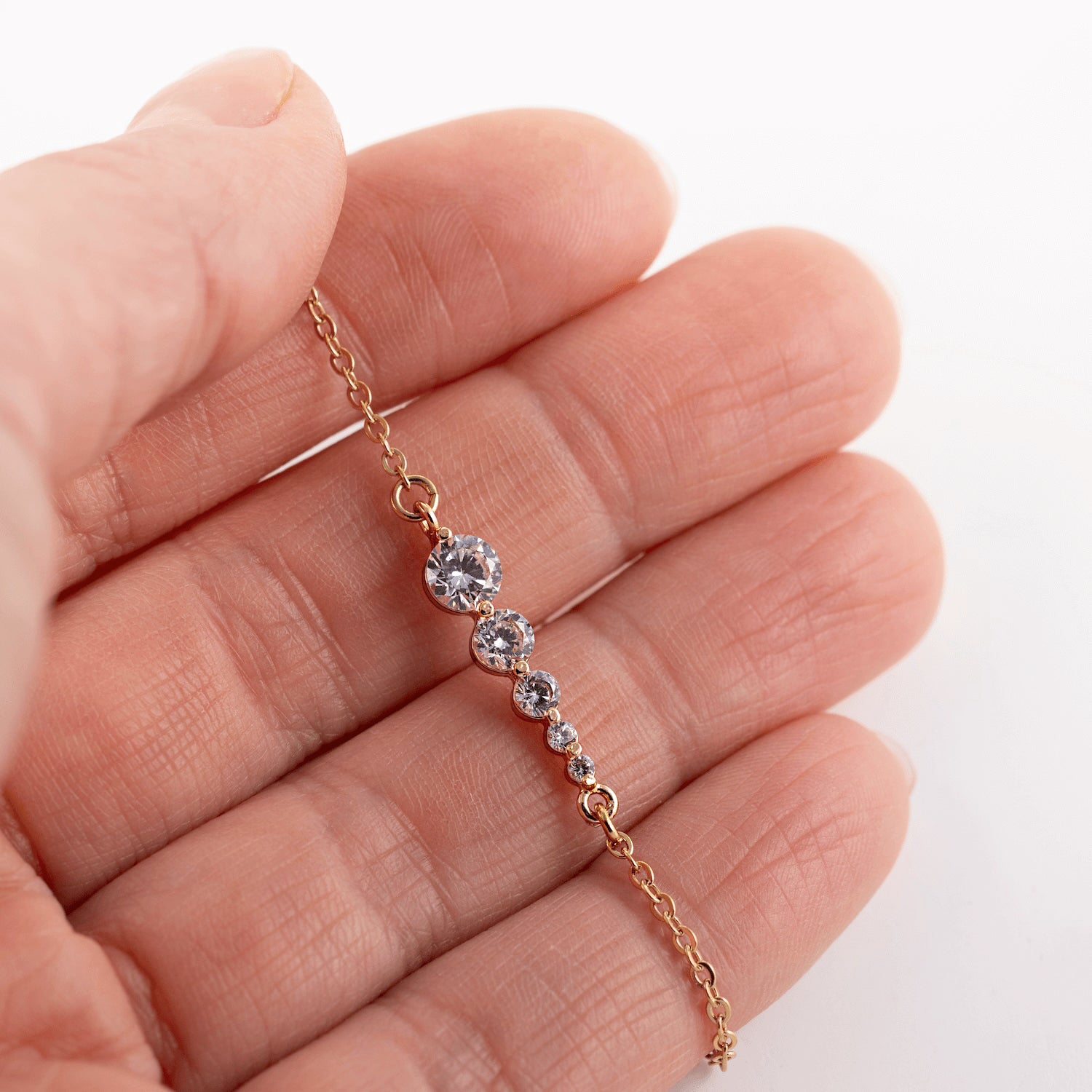 Rokas ķēdīte ar kristāliem 'EDITE'