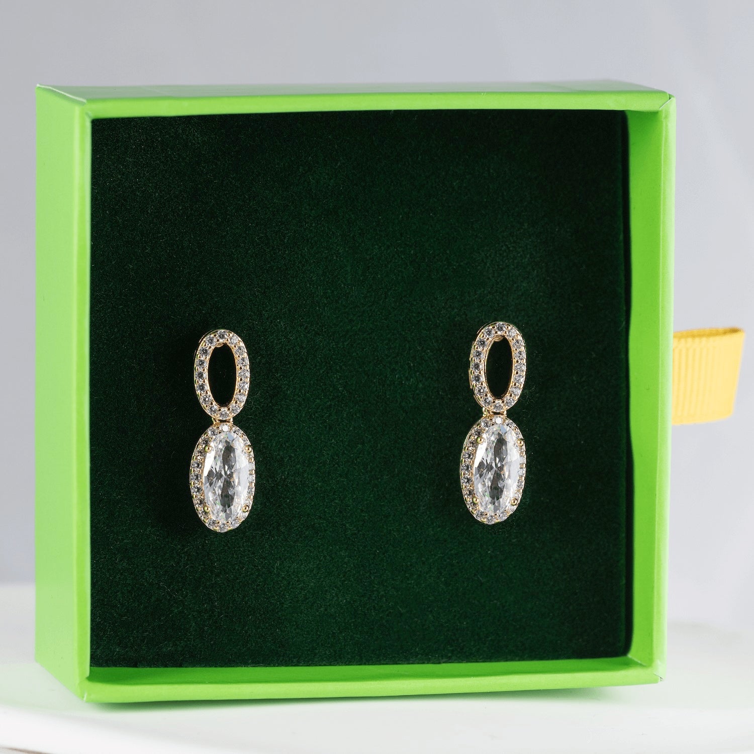 Smalki nagliņauskari 'GUNTA'