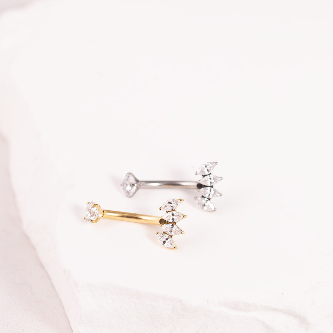 Bambos auskarų vėrimas 'AVA'