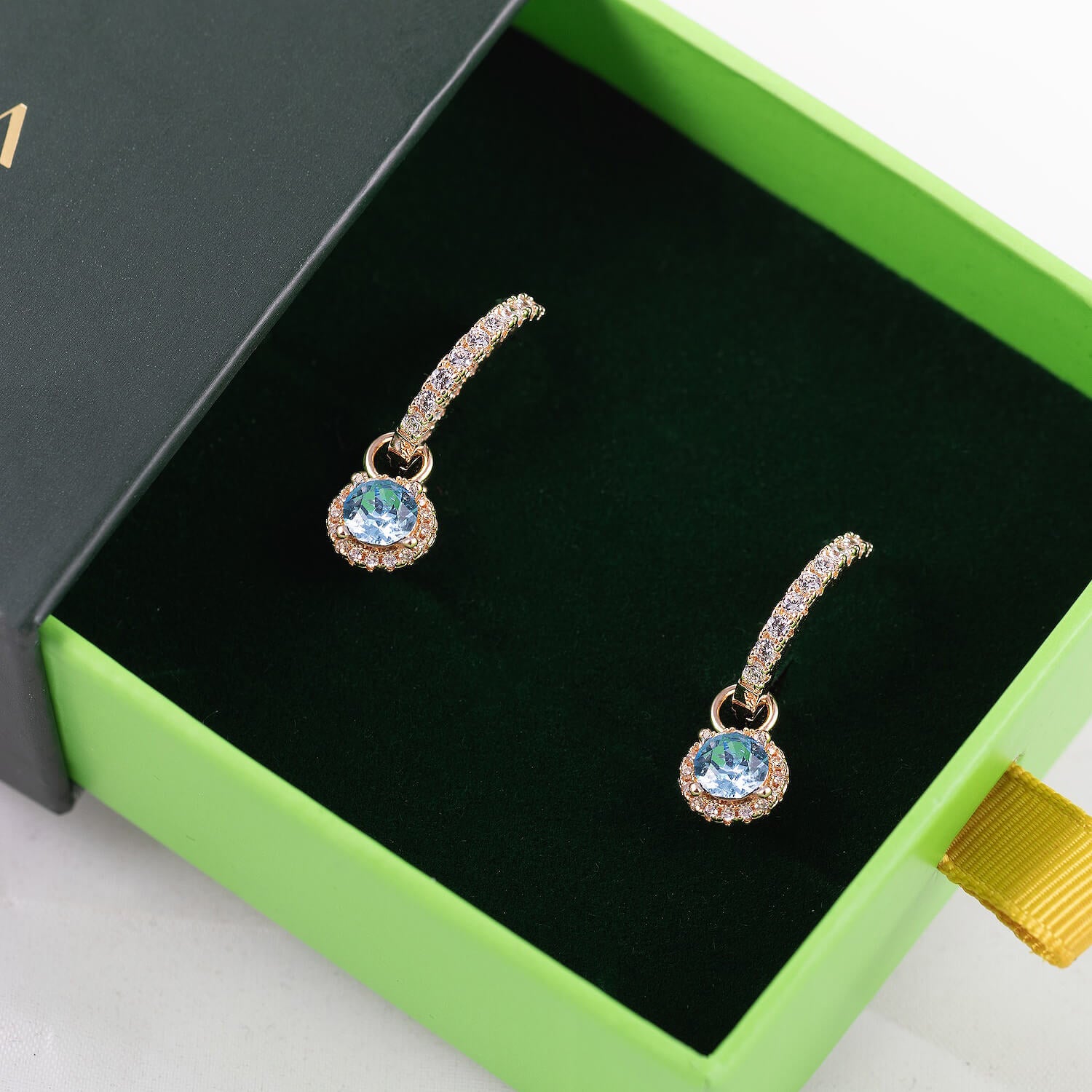 Antialerģiski sieviešu auskari transformeri divi vienā