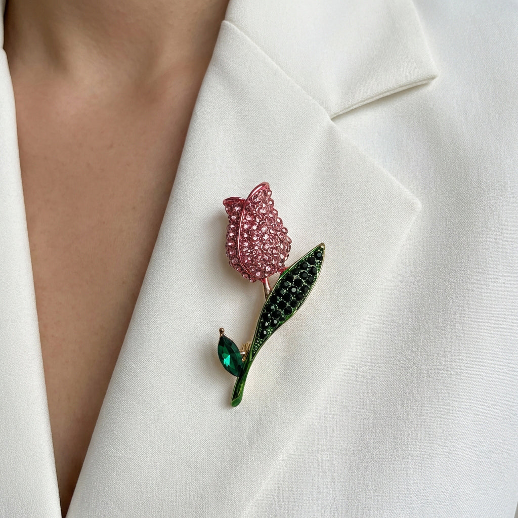 Ziedu broša ar kristālu tulpi