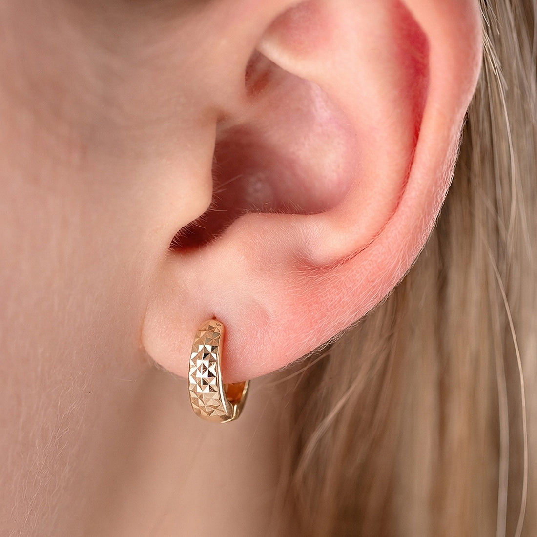 auskari no antialerģiska materiāla ar noturīgu pārklājumu