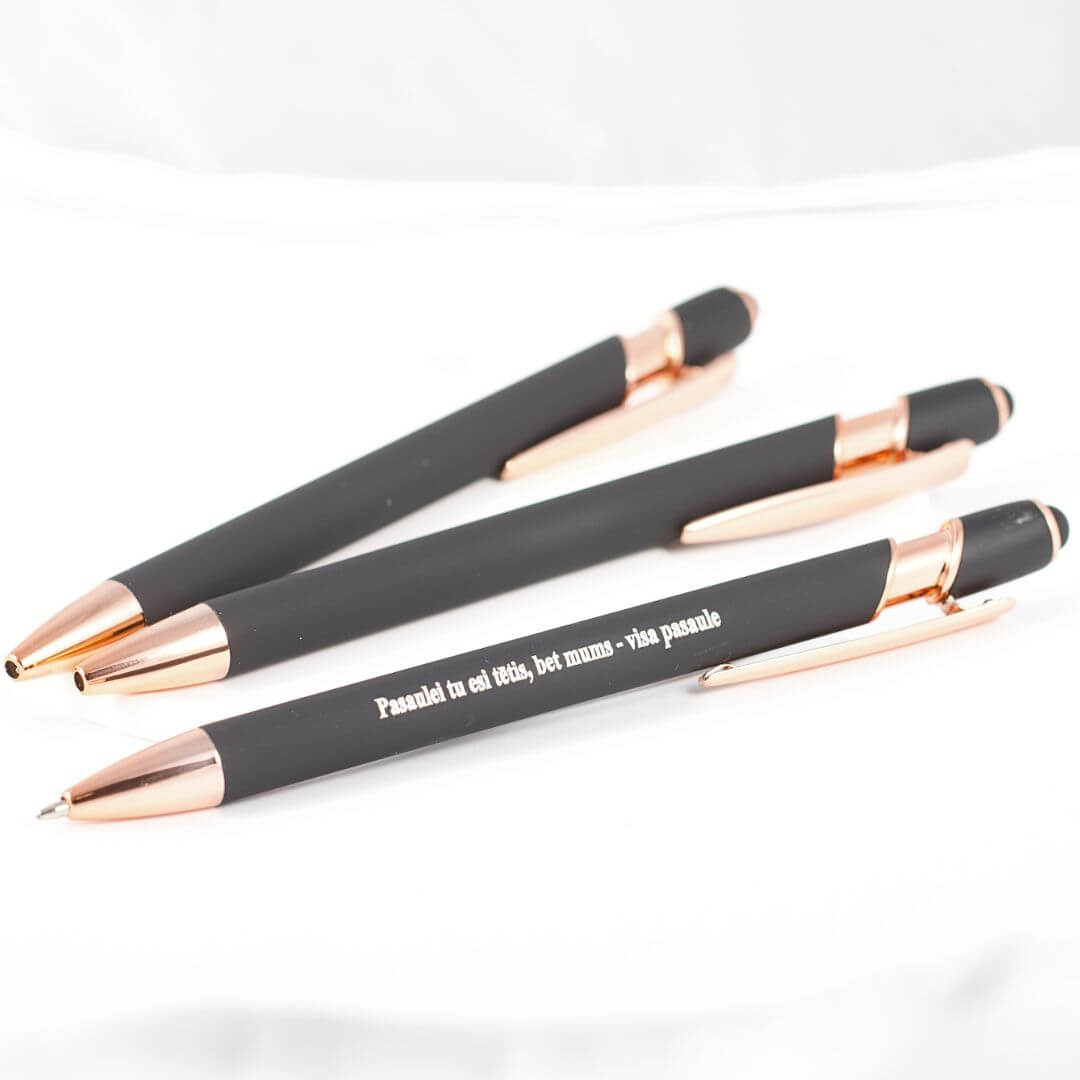 Eleganta pildspalva ar personalizētu gravējumu ar tekstu